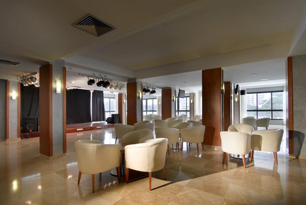 Palladium Hotel Cala Llonga - Adults Only ภายนอก รูปภาพ