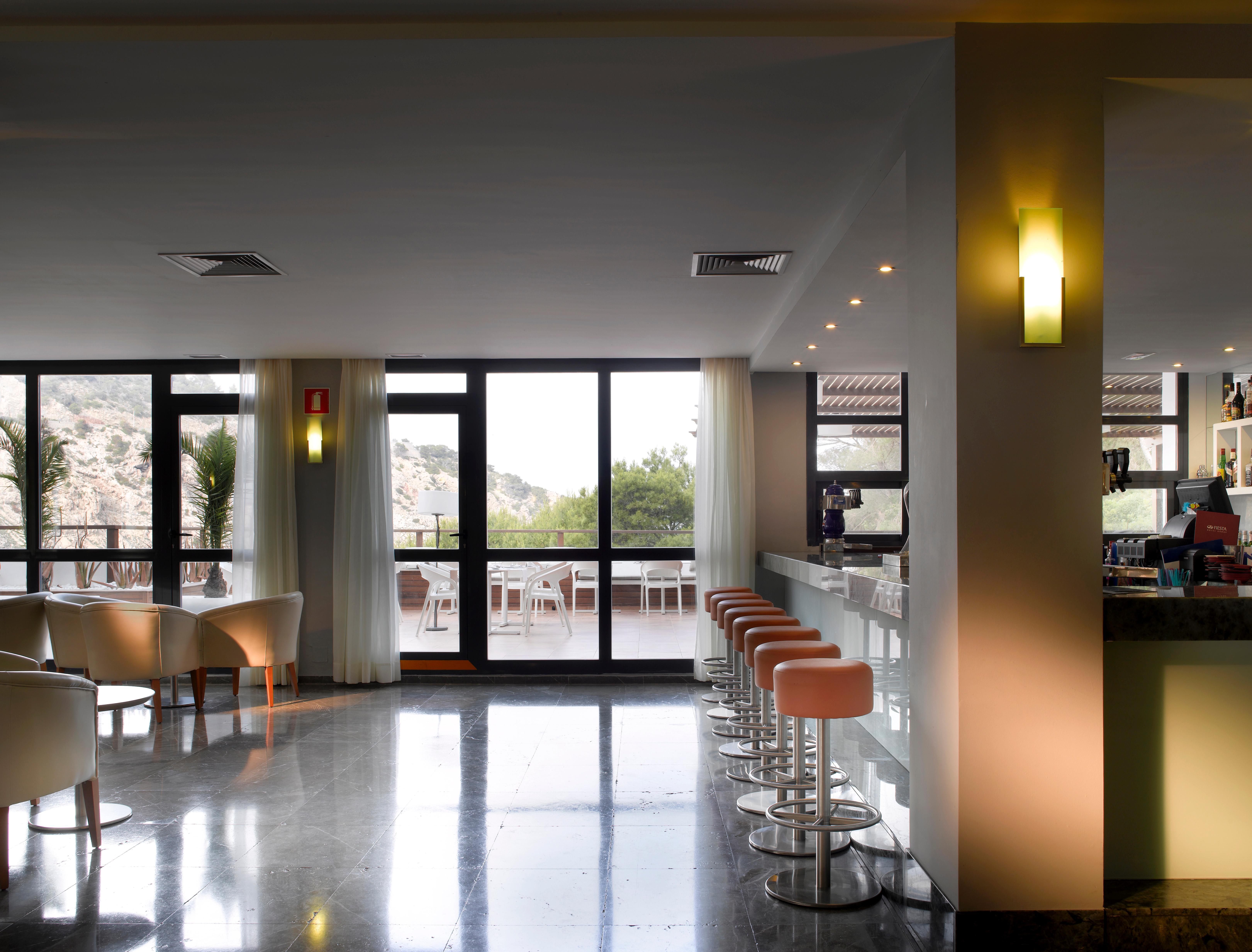 Palladium Hotel Cala Llonga - Adults Only ภายนอก รูปภาพ