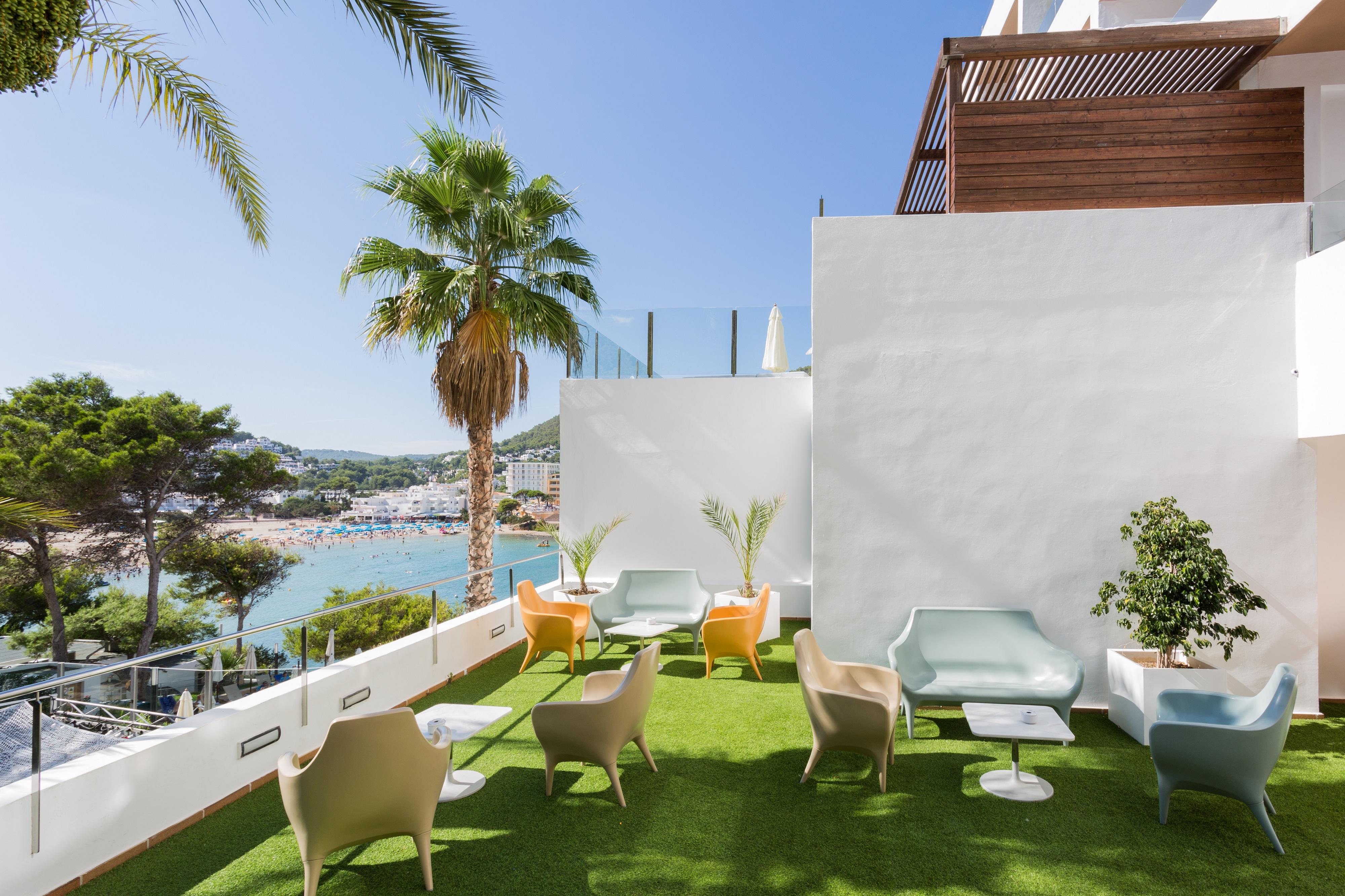 Palladium Hotel Cala Llonga - Adults Only ภายนอก รูปภาพ