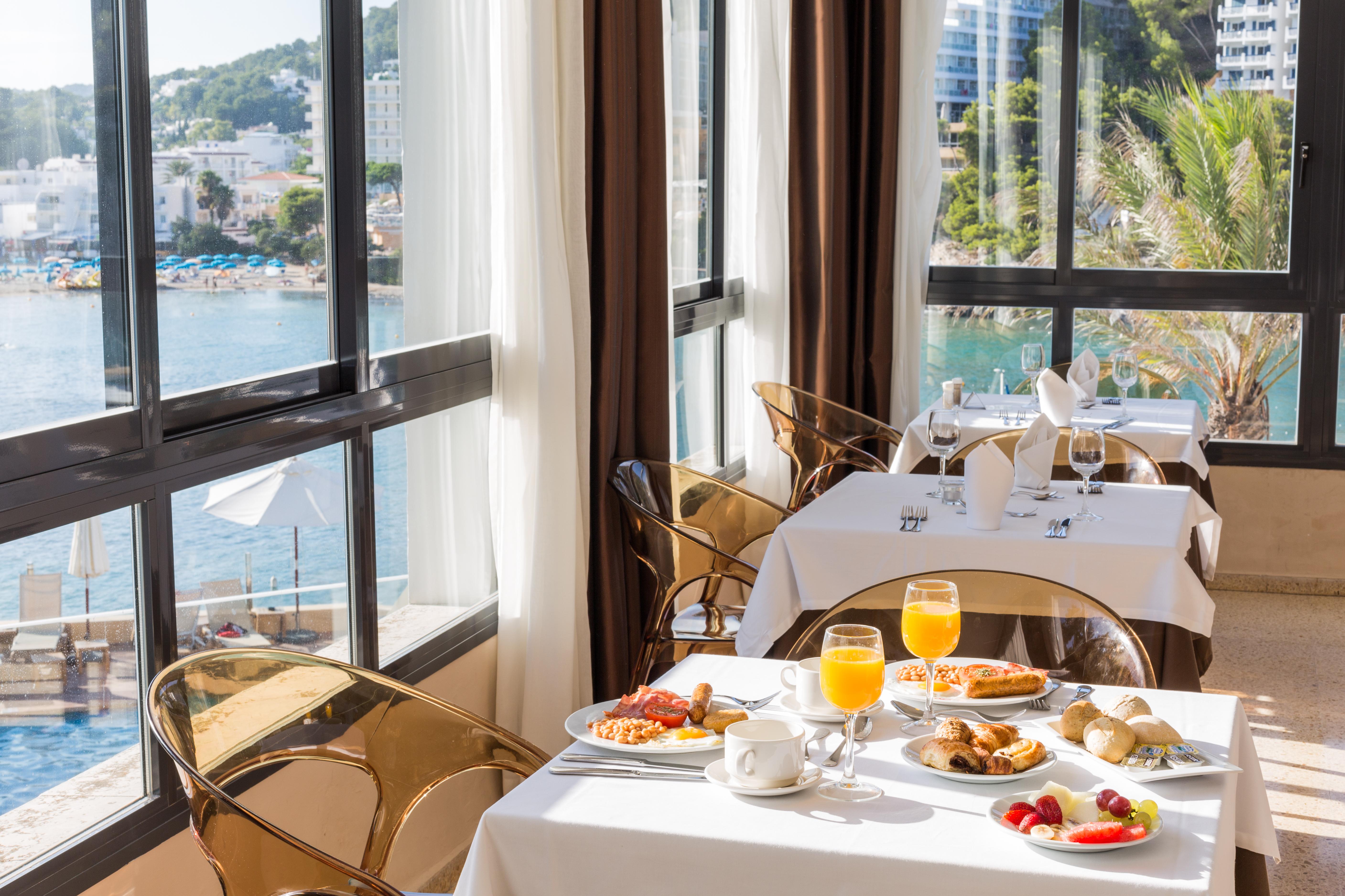 Palladium Hotel Cala Llonga - Adults Only ภายนอก รูปภาพ