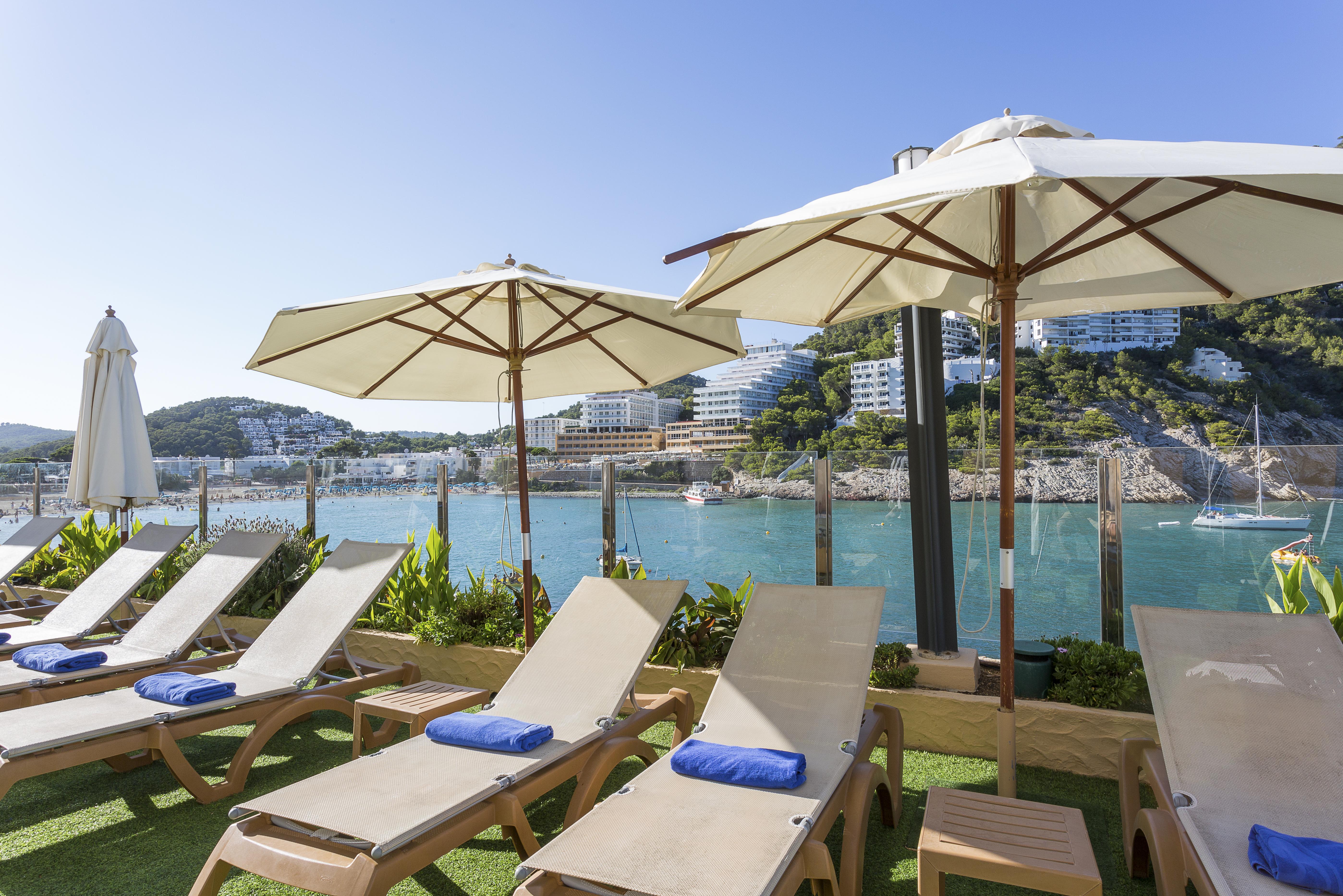 Palladium Hotel Cala Llonga - Adults Only ภายนอก รูปภาพ