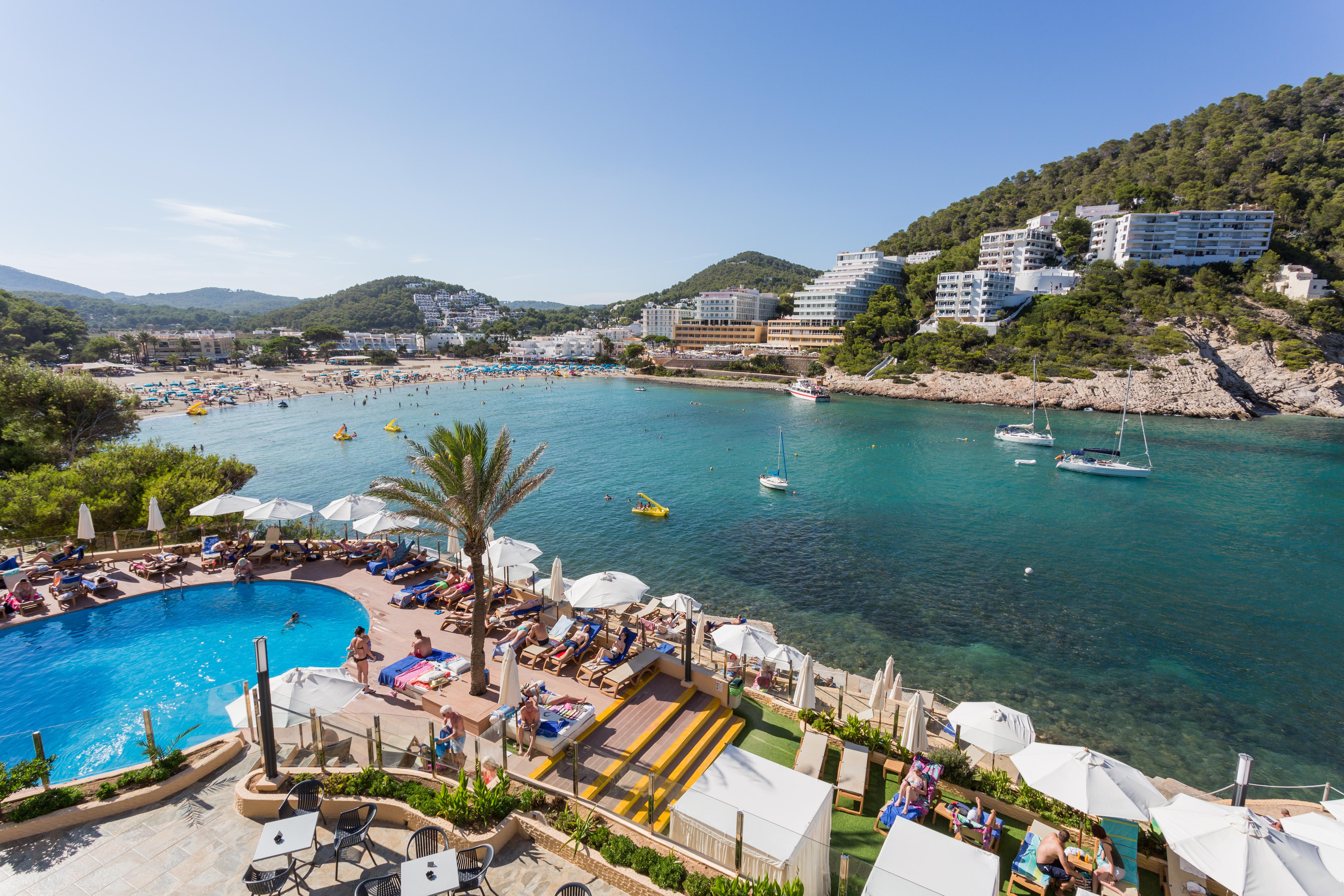 Palladium Hotel Cala Llonga - Adults Only ภายนอก รูปภาพ