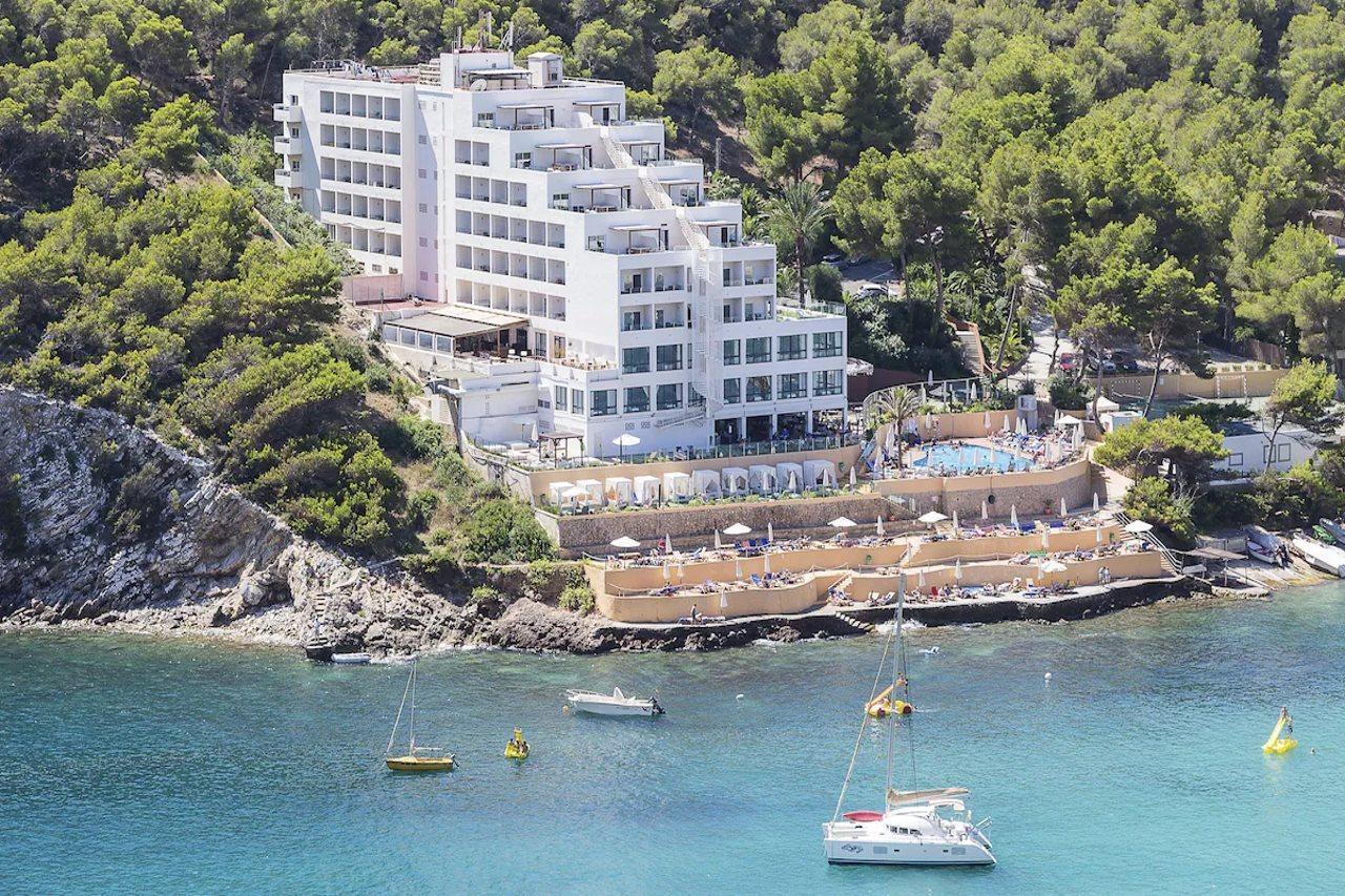 Palladium Hotel Cala Llonga - Adults Only ภายนอก รูปภาพ