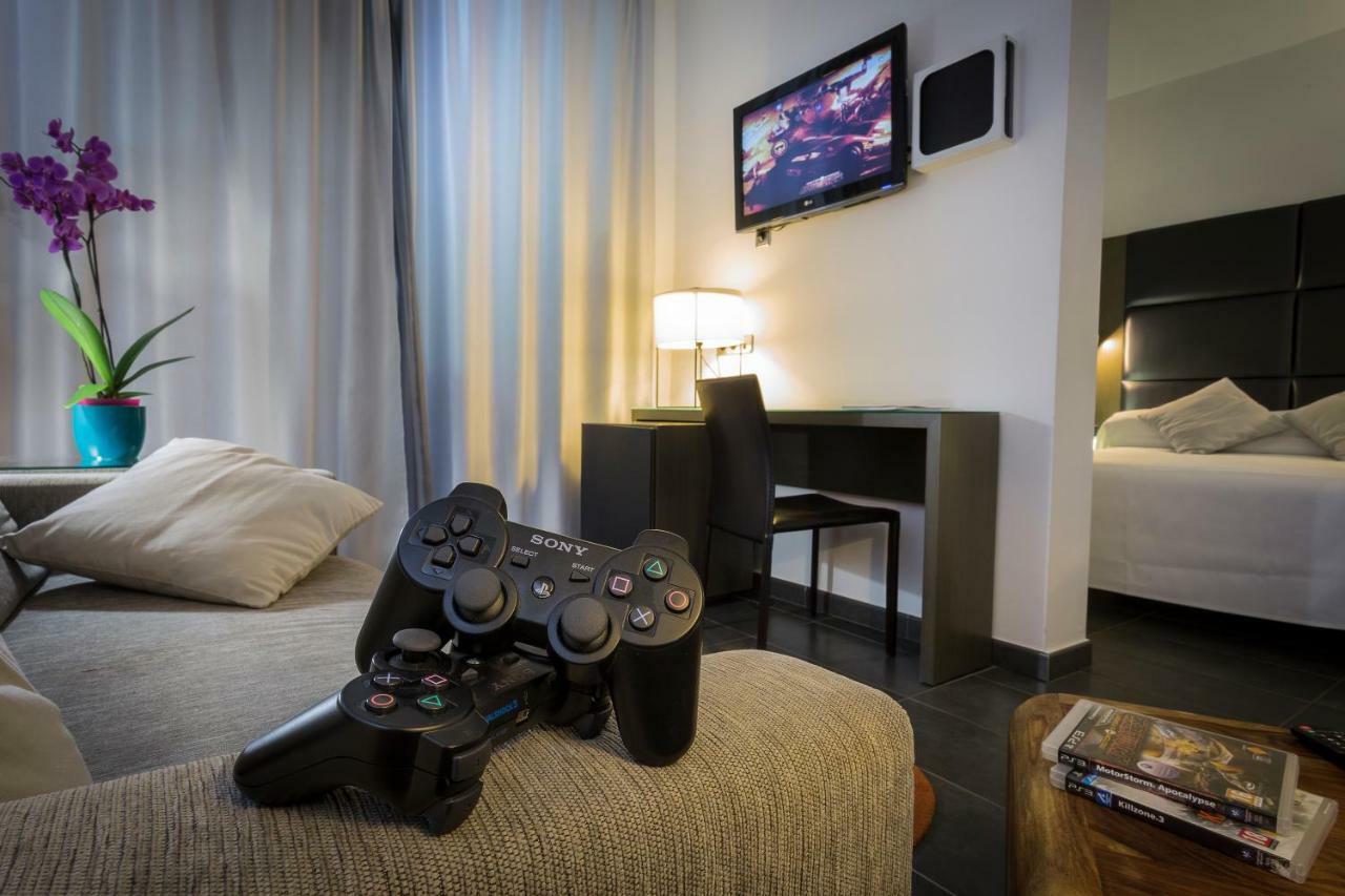 Palladium Hotel Cala Llonga - Adults Only ภายนอก รูปภาพ